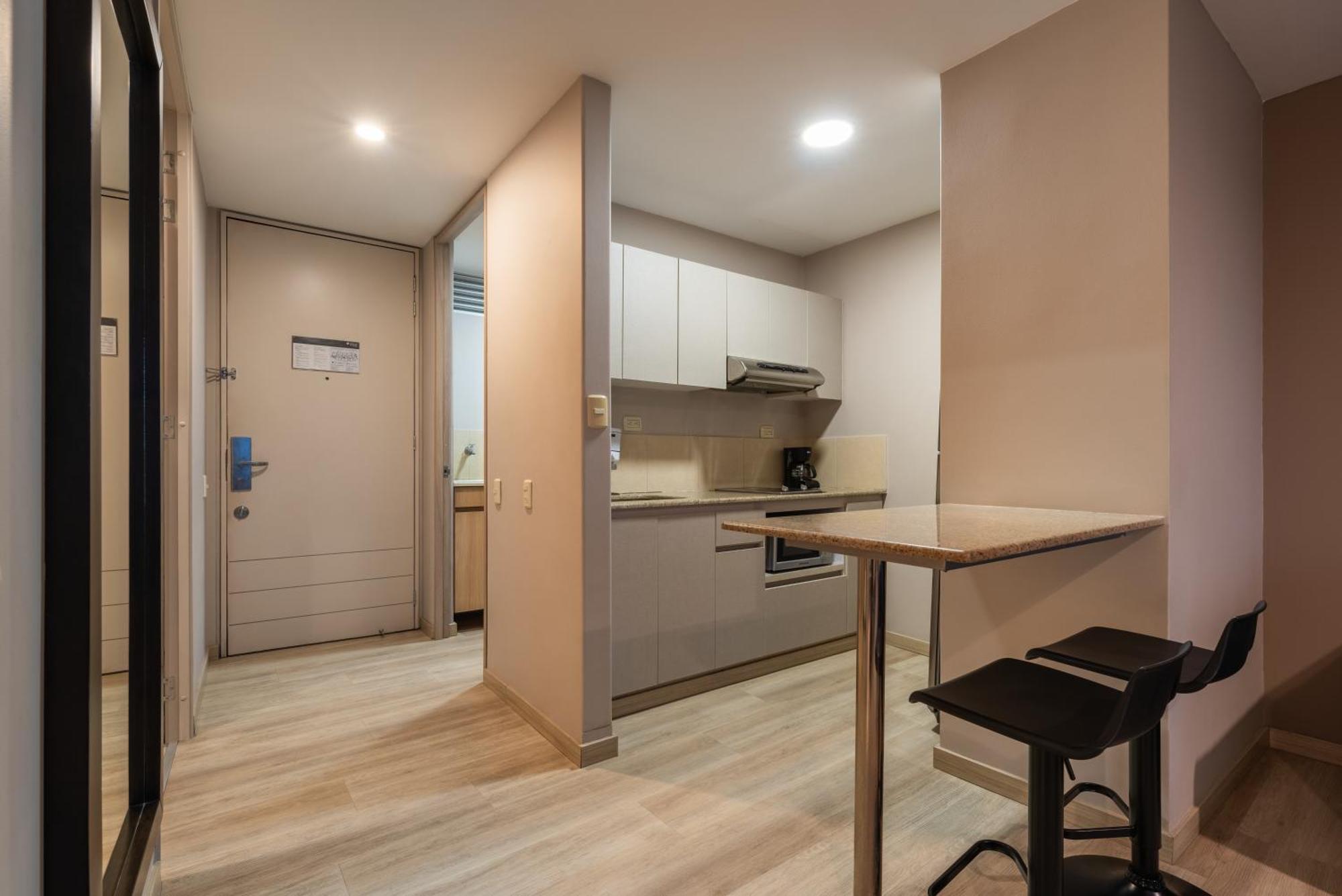 Estelar Apartamentos מדיין מראה חיצוני תמונה