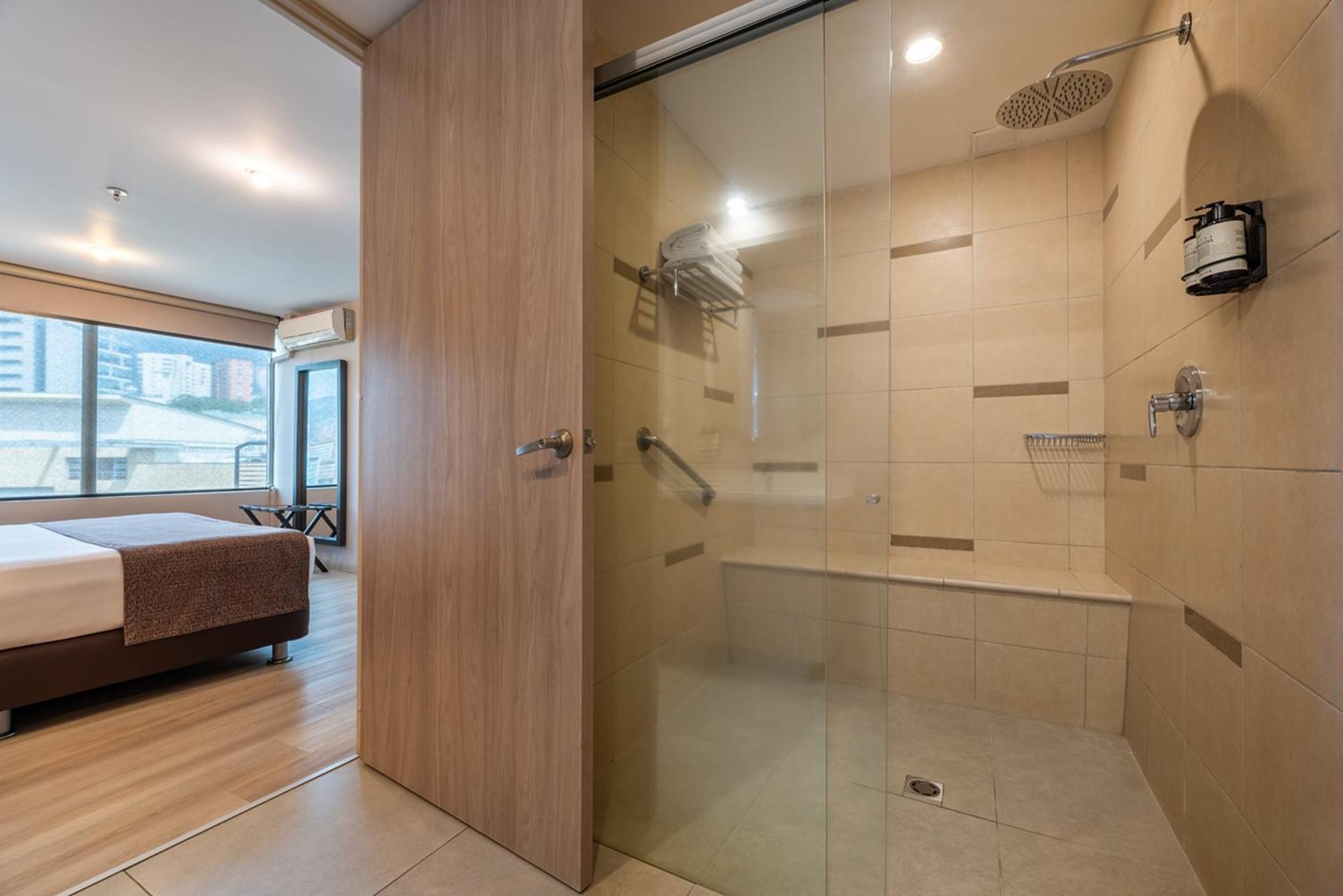 Estelar Apartamentos מדיין מראה חיצוני תמונה