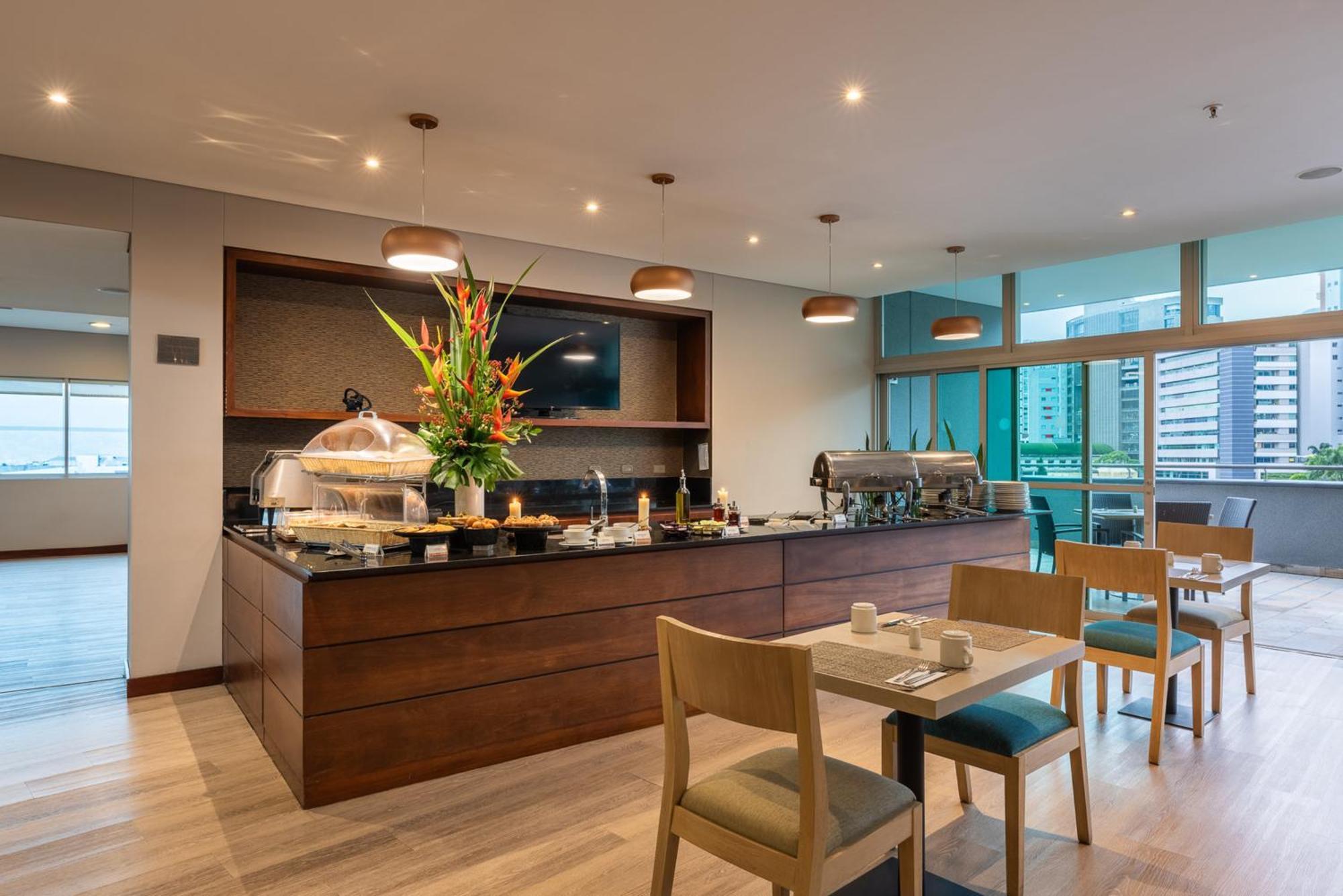 Estelar Apartamentos מדיין מראה חיצוני תמונה