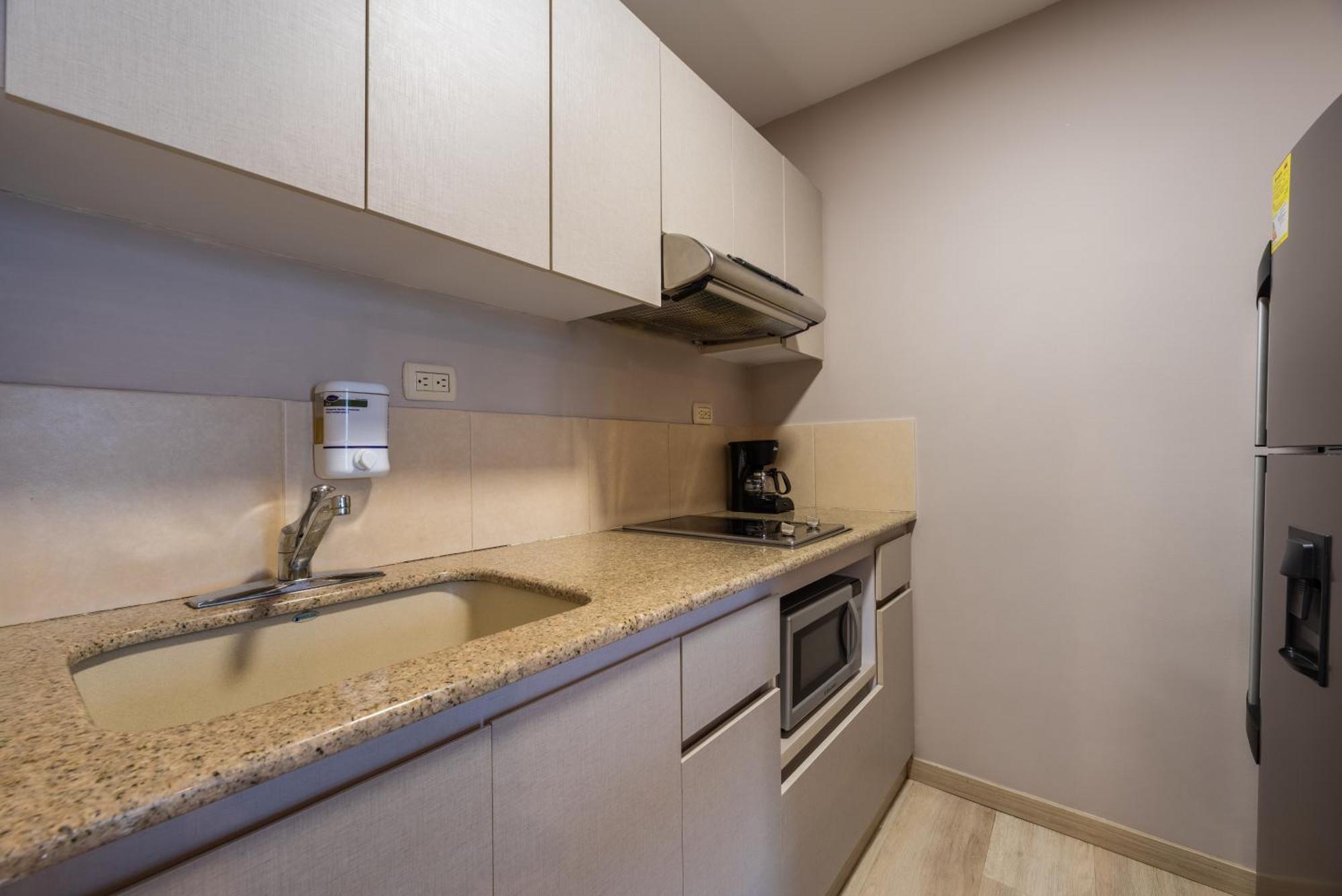 Estelar Apartamentos מדיין מראה חיצוני תמונה