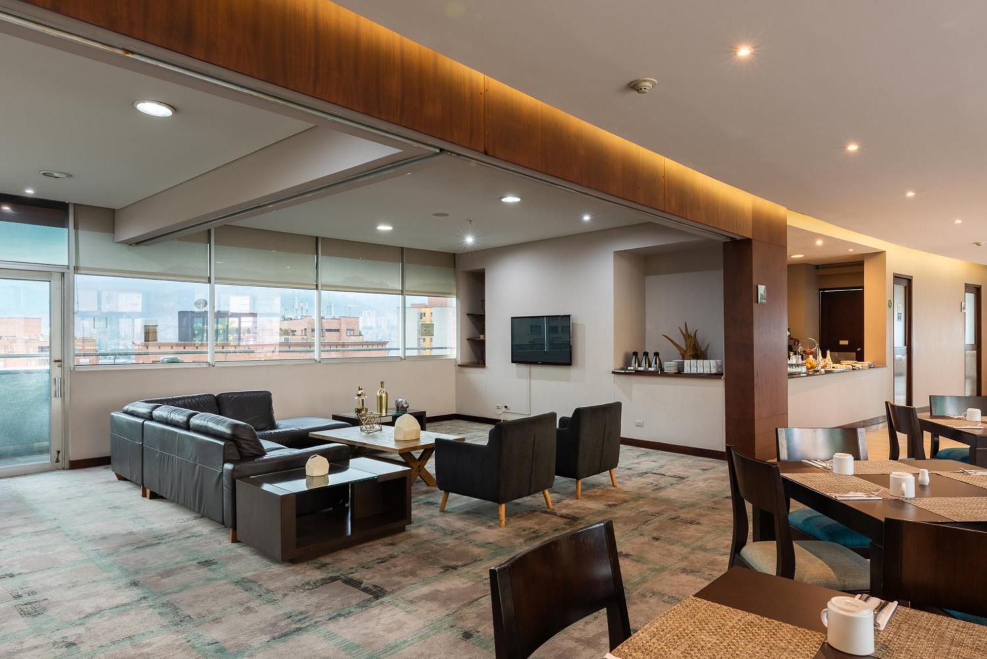 Estelar Apartamentos מדיין מראה חיצוני תמונה