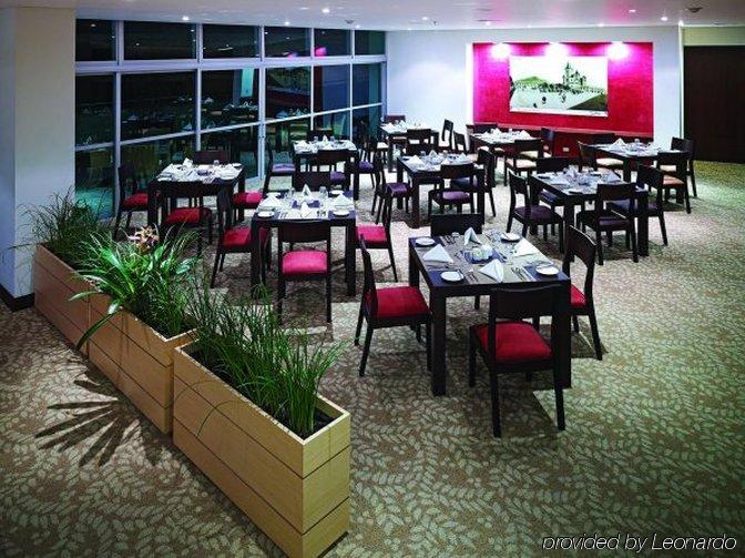 Estelar Apartamentos מדיין מסעדה תמונה